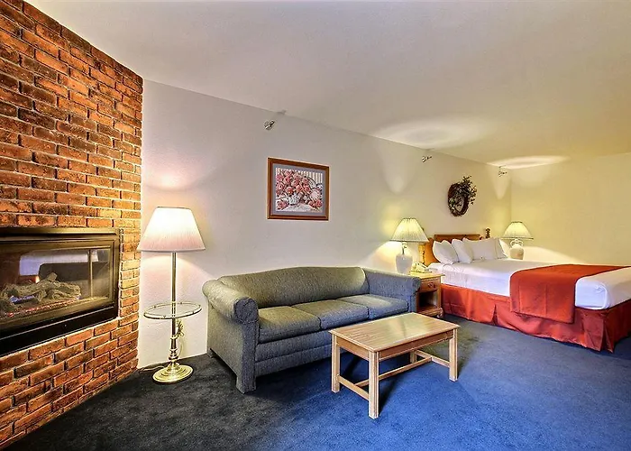 Western & Hotel 3*