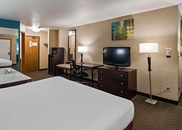 Western & Hotel